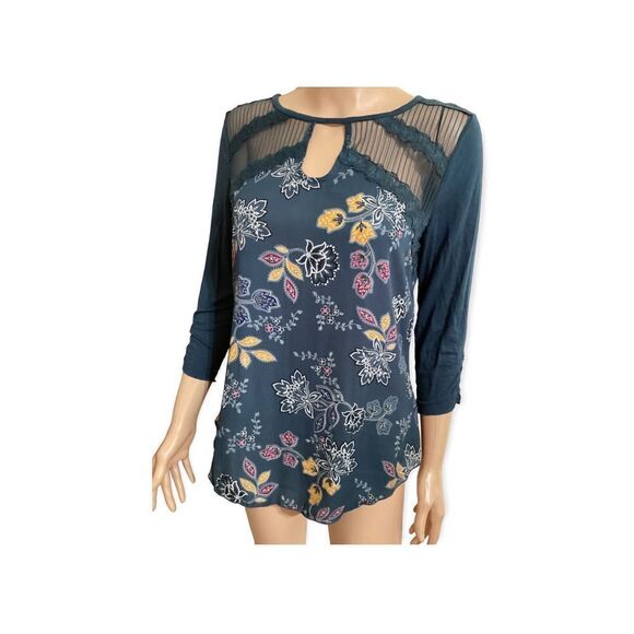 Maurices Floral And Lace Scoop Neck Top Size: S - Picture 1 of 8
